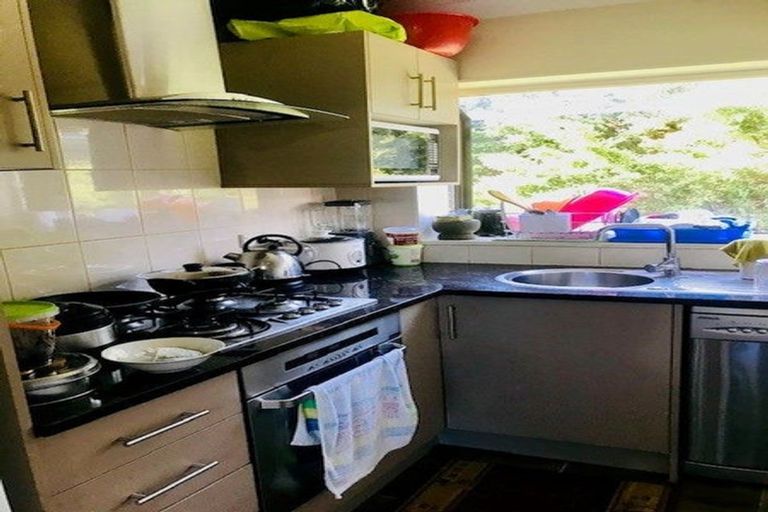 Photo of property in 52 The Enclave, Totara Heights, Auckland, 2105