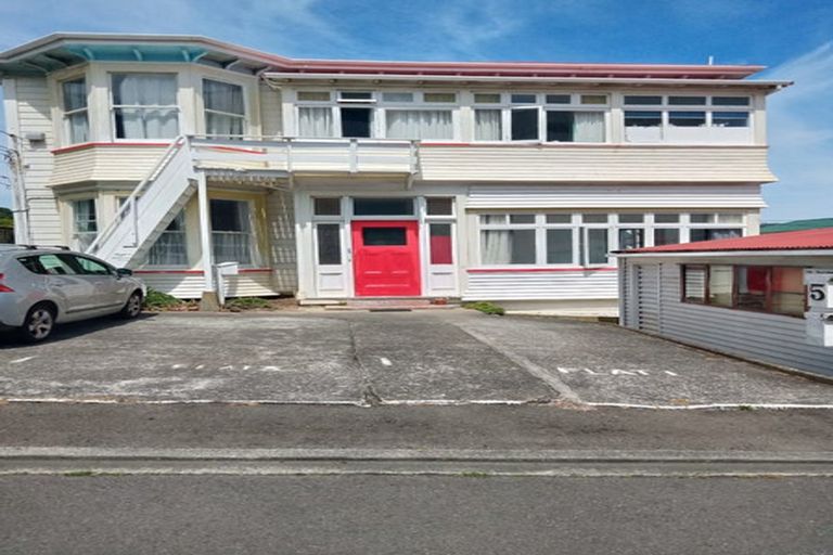 Photo of property in 5 Claremont Grove, Mount Victoria, Wellington, 6011