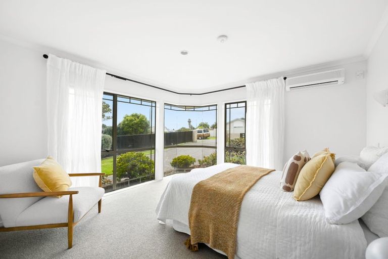 Photo of property in 12 Ryegrass Dell, Welcome Bay, Tauranga, 3112