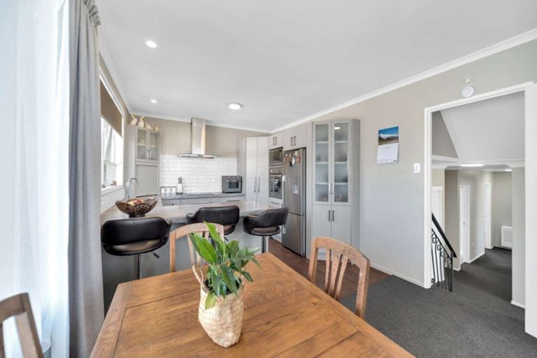 Photo of property in 1 Oxford Street, Holmes Hill, Oamaru, 9401