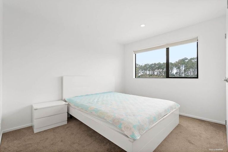 Photo of property in 22b Thornlow Street, Glendene, Auckland, 0602