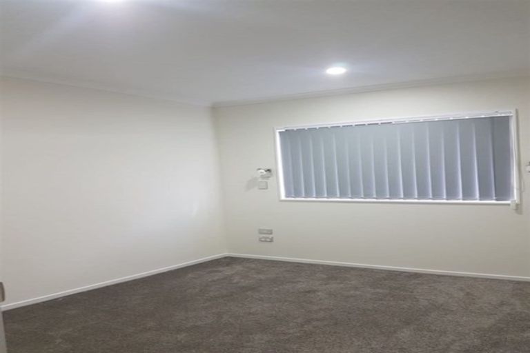 Photo of property in 33 Koroheke Road, Takanini, 2110