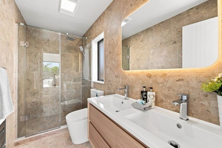 Photo of property in 12 Roseberry Avenue, Birkenhead, Auckland, 0626