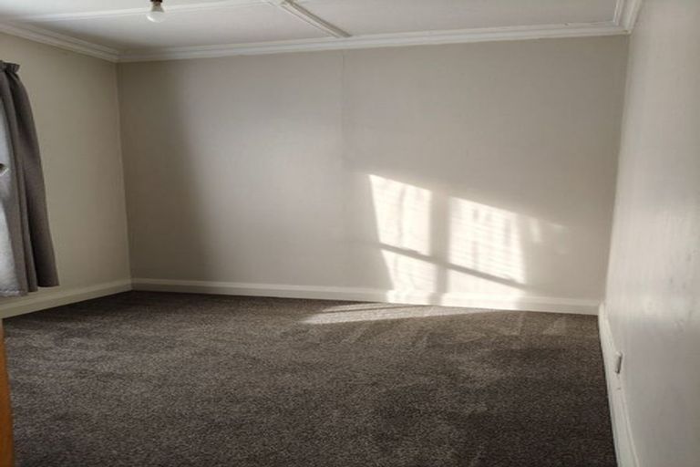 Photo of property in 49 Burns Avenue, Takaro, Palmerston North, 4412