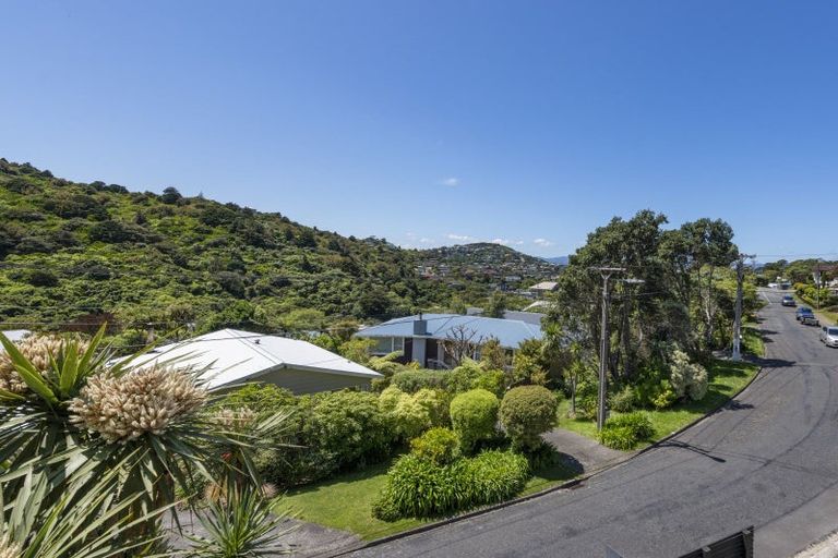 Photo of property in 77 Spencer Street, Crofton Downs, Wellington, 6035