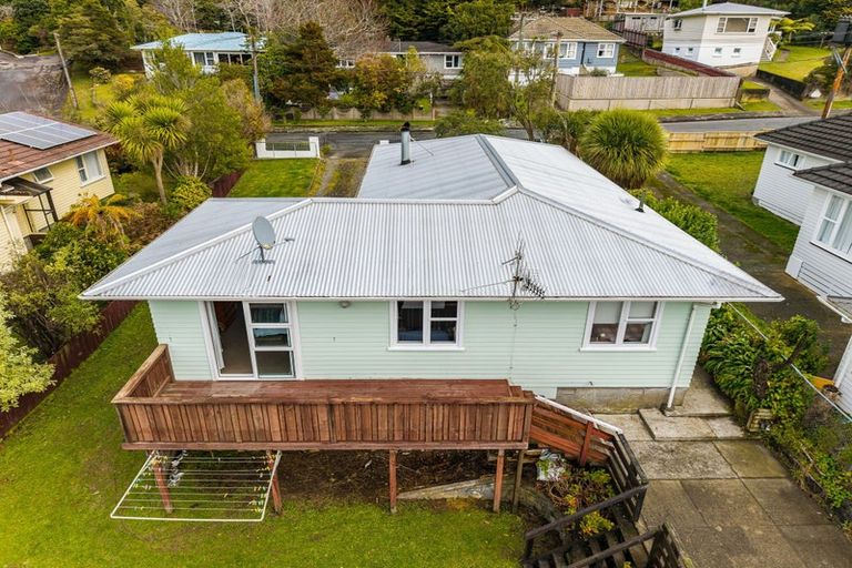 Photo of property in 7 Reid Road, Wainuiomata, Lower Hutt, 5014