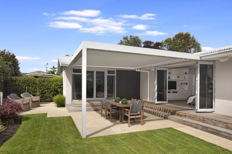 Photo of property in 76a Puriri Street, Riccarton, Christchurch, 8041