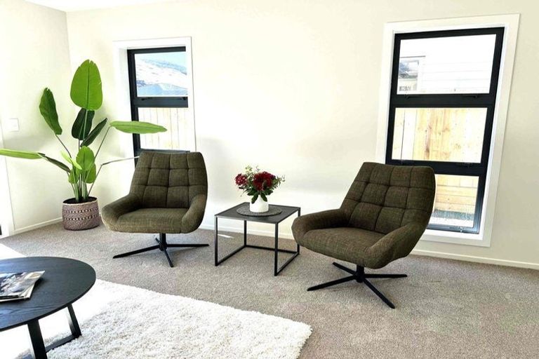 Photo of property in 48 Rochdale Drive, Churton Park, Wellington, 6037