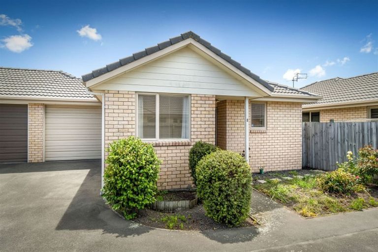 Photo of property in 2/21 Hei Hei Road, Hei Hei, Christchurch, 8042