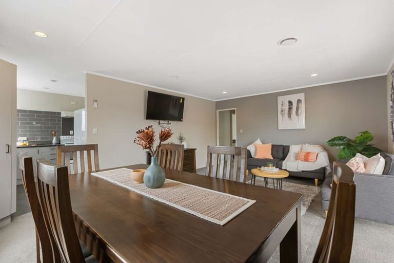 Photo of property in 8 Brough Place, St Andrews, Hamilton, 3200