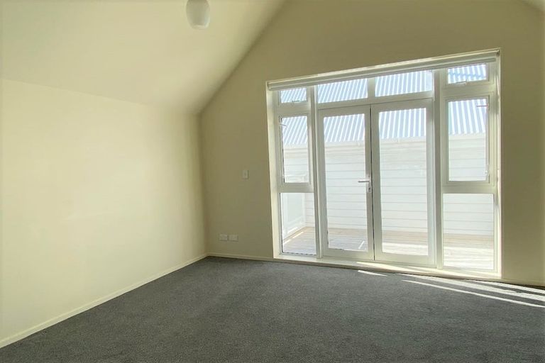Photo of property in Pirie Street Townhouses, 18/35 Pirie Street, Mount Victoria, Wellington, 6011