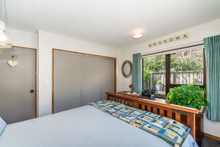 Photo of property in 28 Matenga Street, Waikanae, 5036