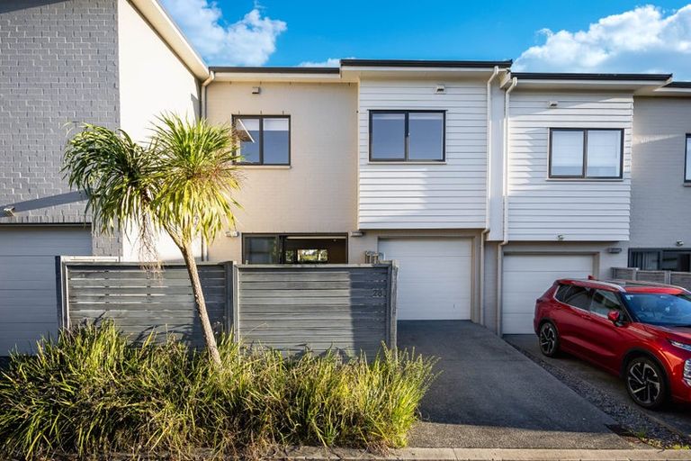 Photo of property in 28 Whenuapai Drive, Whenuapai, Auckland, 0618