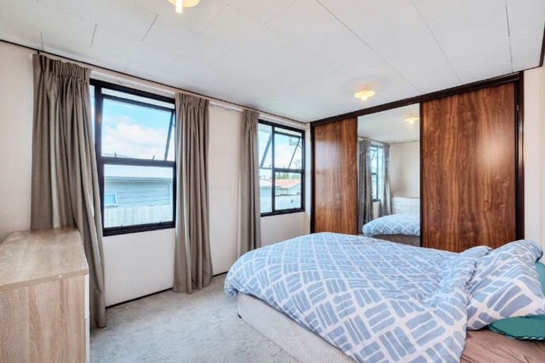 Photo of property in 39 Dellwood Avenue, Henderson, Auckland, 0612