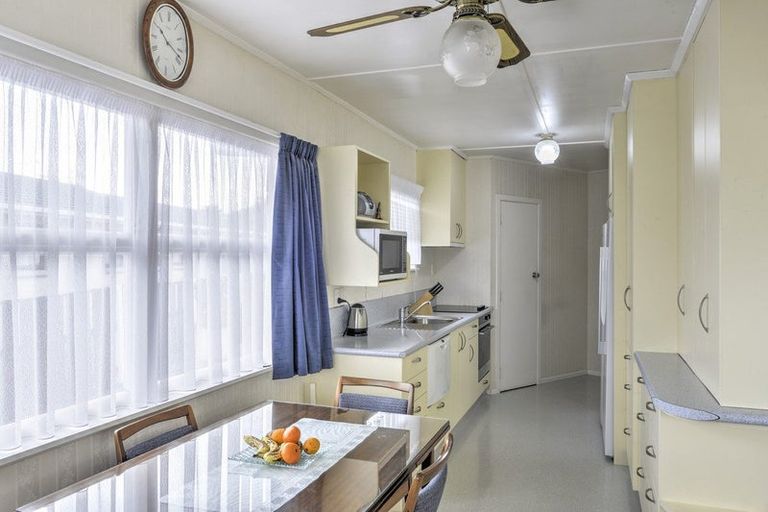 Photo of property in 11 Fairbrother Street, Carterton, 5713