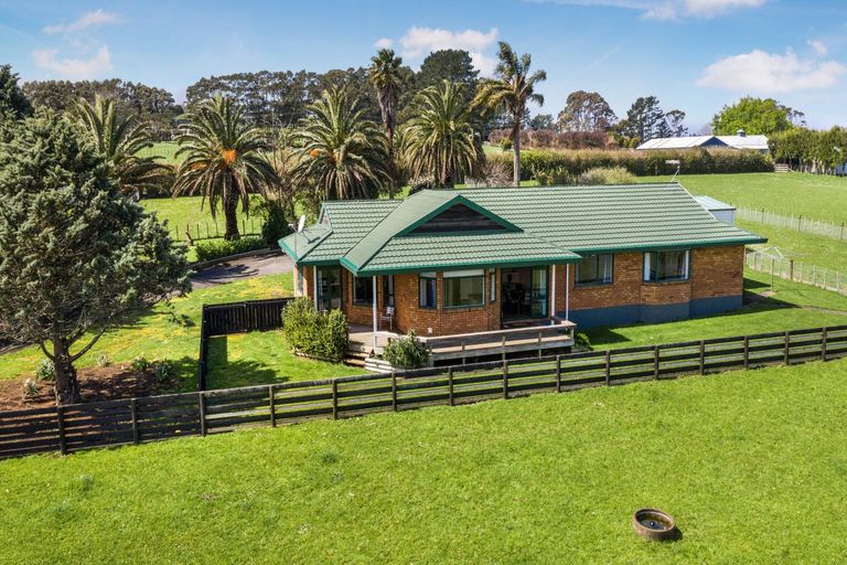 Photo of property in 182 Logan Road, Buckland, Pukekohe, 2677