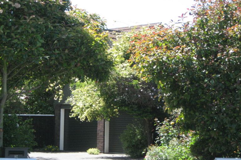 Photo of property in 9 Sonning Place, Redwood, Christchurch, 8051