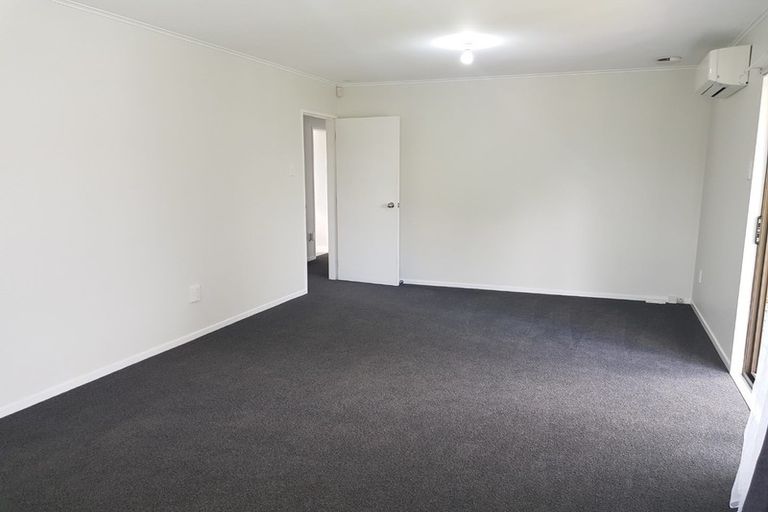 Photo of property in 7 Whitechapel Grove, Stokes Valley, Lower Hutt, 5019