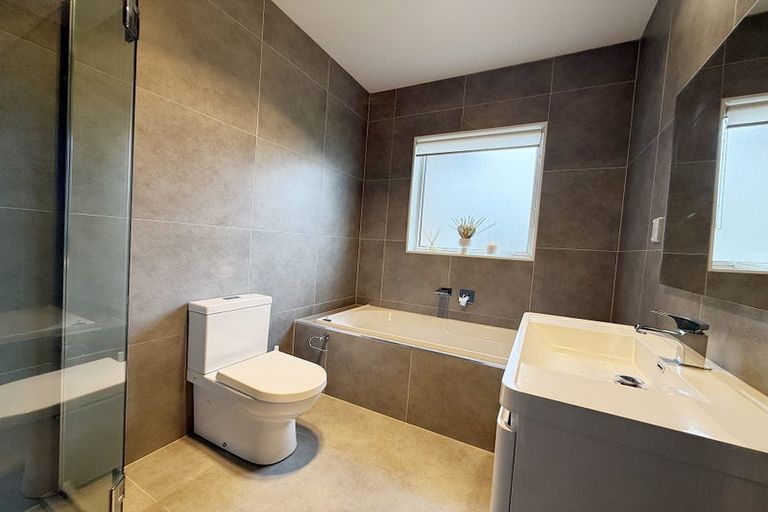 Photo of property in 33 Castlebane Drive, Flat Bush, Auckland, 2019