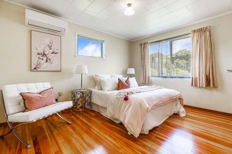 Photo of property in 18 Paewai Road, Glen Eden, Auckland, 0602