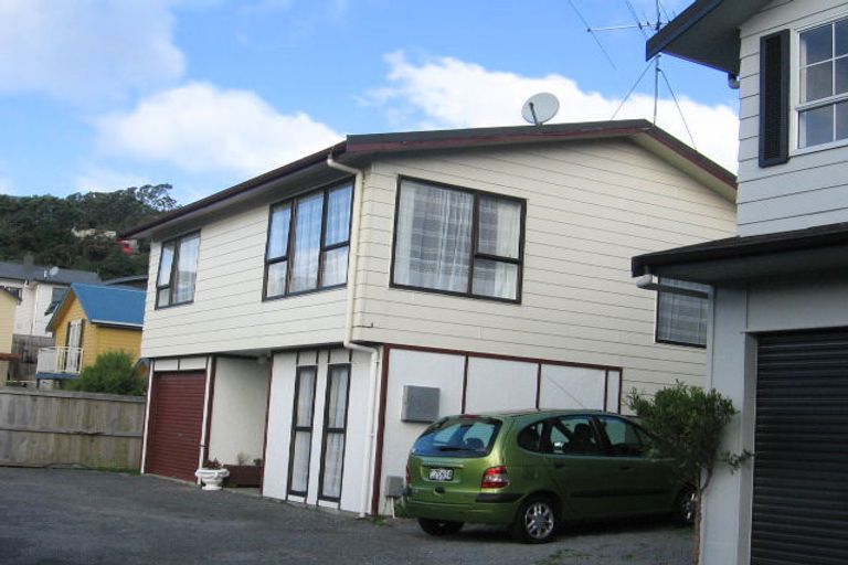 Photo of property in 11 Petherick Crescent, Johnsonville, Wellington, 6037