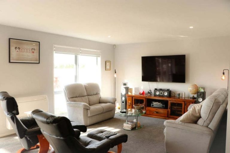 Photo of property in 5 Denton Street, Amberley, 7410