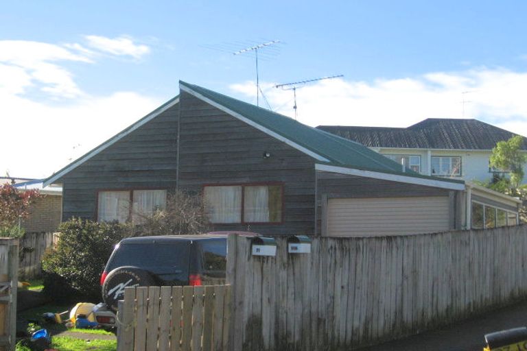 Photo of property in 1/73 Keegan Drive, Massey, Auckland, 0614