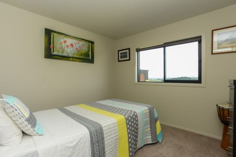 Photo of property in 71 Pirau Road, Fernhill, Napier, 4183