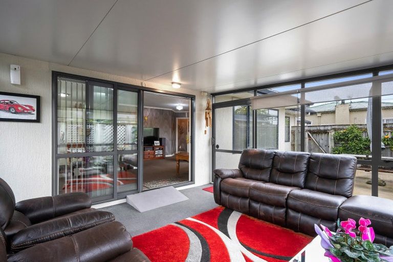 Photo of property in 619a Queen Street East, Levin, 5510