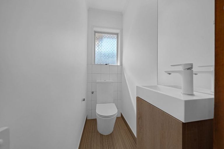 Photo of property in 3/1 Ribblesdale Road, Henderson, Auckland, 0612