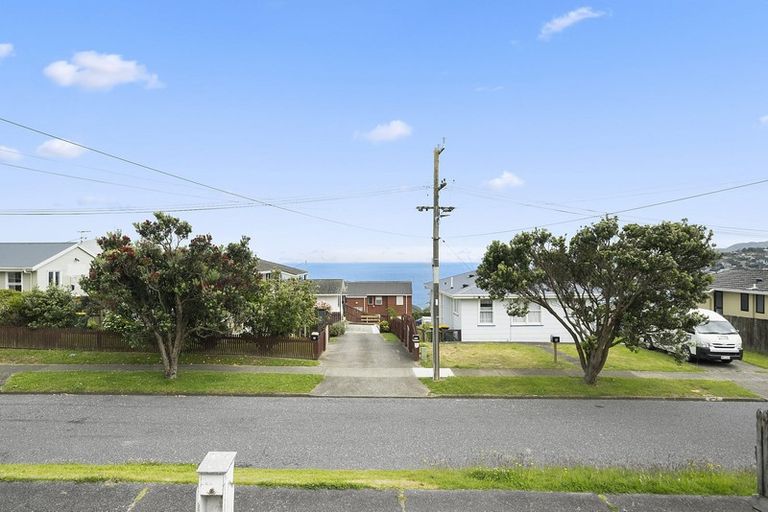 Photo of property in 28a Matatiro Street, Titahi Bay, Porirua, 5022