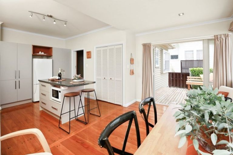 Photo of property in 53 Carey Street, Maeroa, Hamilton, 3200