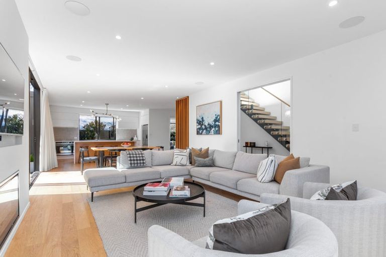 Photo of property in 10 Claremont Avenue, Papanui, Christchurch, 8053