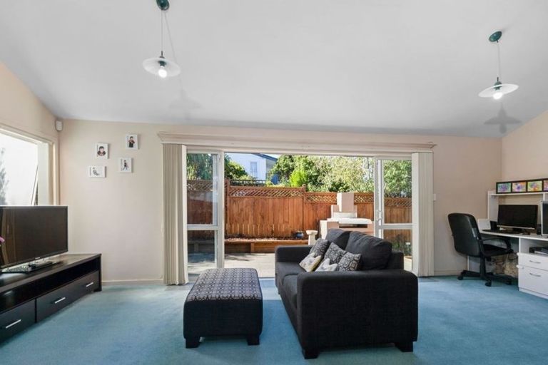Photo of property in 1/13 Edgeworth Road, Glenfield, Auckland, 0629