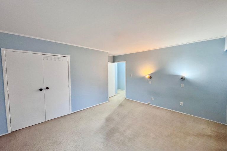 Photo of property in 18 Harford Place, Pakuranga Heights, Auckland, 2010