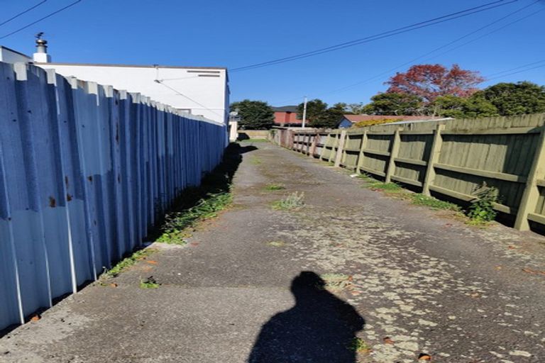 Photo of property in 12a Franklin Avenue, Hokowhitu, Palmerston North, 4410
