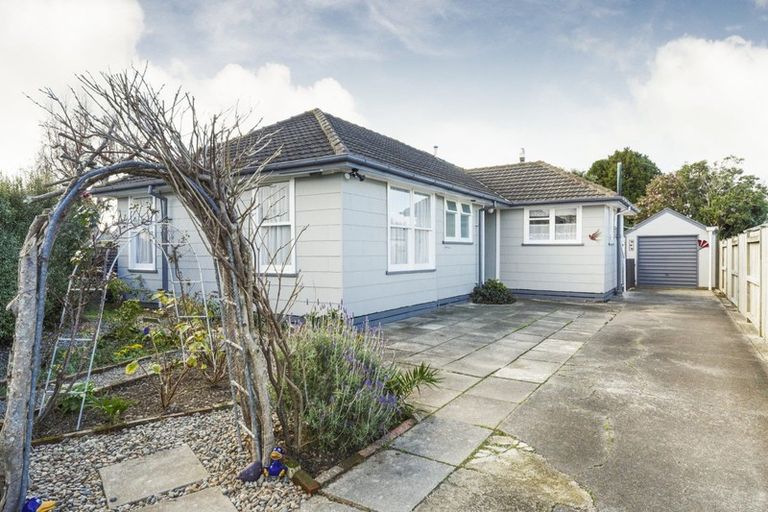 Photo of property in 7 Hendon Place, West End, Palmerston North, 4412
