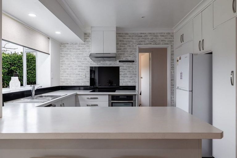 Photo of property in 19 Anaru Place, Awapuni, Palmerston North, 4412