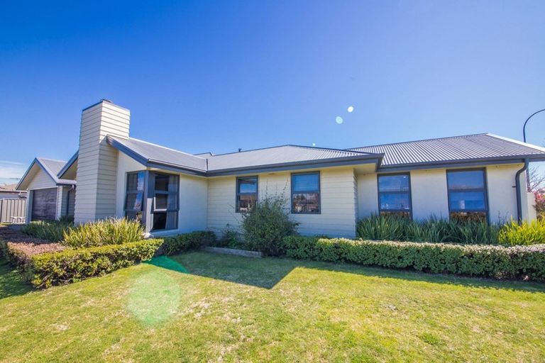 Photo of property in 2 Greenlea Place, Frimley, Hastings, 4120