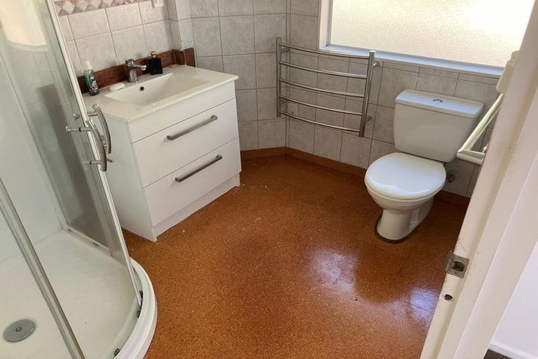 Photo of property in 8 Greenridge Court, Glenfield, Auckland, 0629