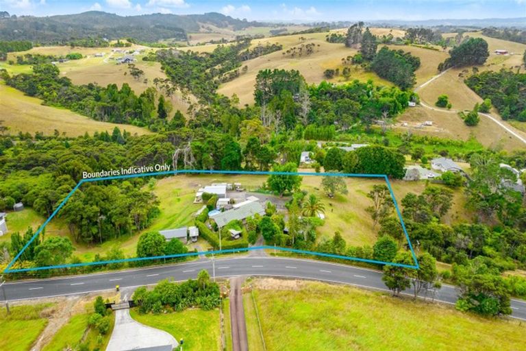 Photo of property in 45 Bethells Road, Waitakere, Henderson, 0782