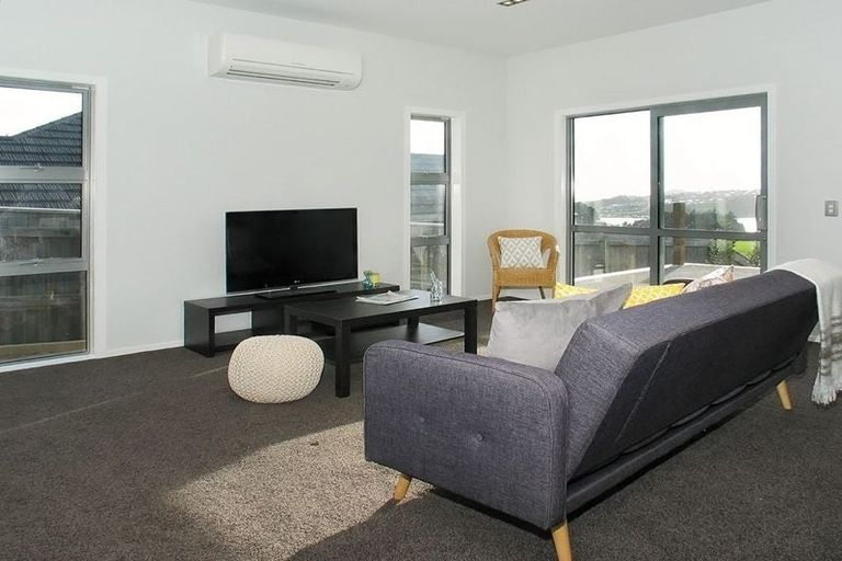 Photo of property in 30 Frances Brown Avenue, Aotea, Porirua, 5024