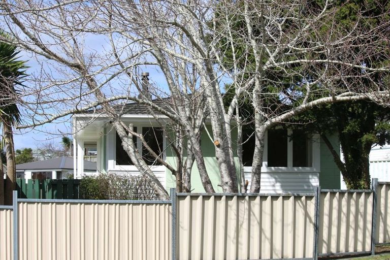 Photo of property in 7 Hamilton Drive, Waiuku, 2123