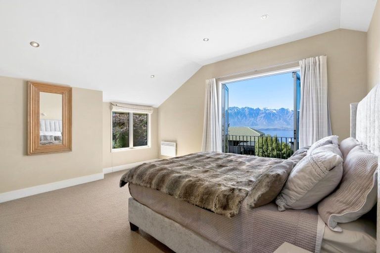 Photo of property in 34b Greenstone Place, Fernhill, Queenstown, 9300