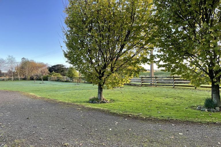 Photo of property in 563 Mangaone Road, Halcombe, Feilding, 4779
