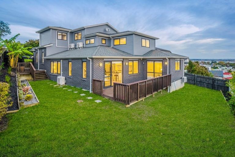 Photo of property in 33 Kirikiri Drive, Papakura, 2110
