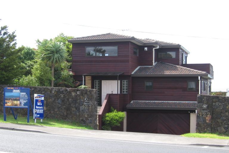 Photo of property in 2/127 East Coast Road, Castor Bay, Auckland, 0620