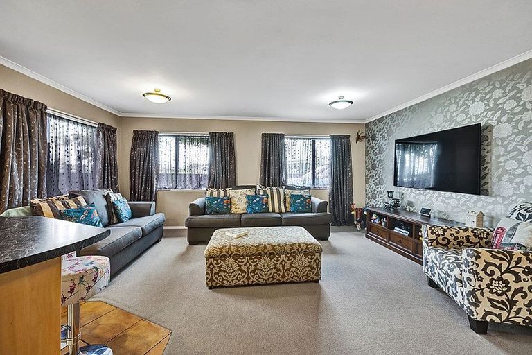 Photo of property in 12 Hunter Street, Normanby, Hawera, 4614