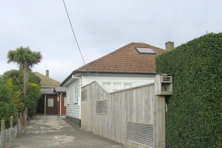 Photo of property in 35 Broderick Road, Johnsonville, Wellington, 6037