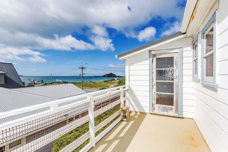 Photo of property in 26 Reef Street, Island Bay, Wellington, 6023